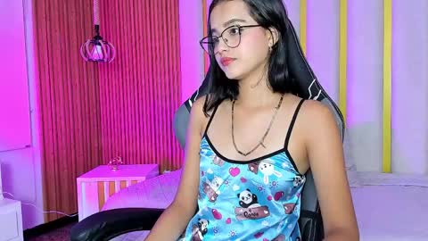Snapshot of milleamours_ chatting on May 27, 2026, 10:34 am MILLE online show from May 27, 2026, 10:34 am