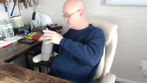 Snapshot of millenium0129 chatting on February 19, 2026, 3:19 pm millenium0129 online show from February 19, 2026, 3:19 pm