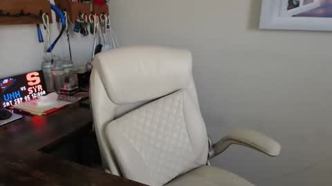 Snapshot of millenium0129 chatting on March 10, 2026, 6:24 pm millenium0129 online show from March 10, 2026, 6:24 pm