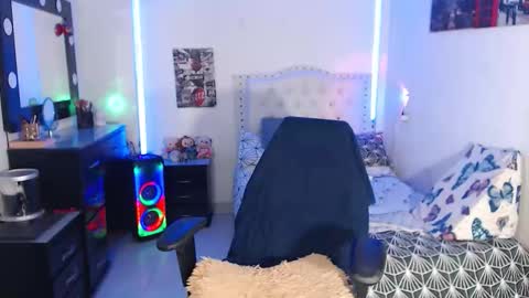 MILLER AND ROSE  online show from April 10, 2026, 4:39 am