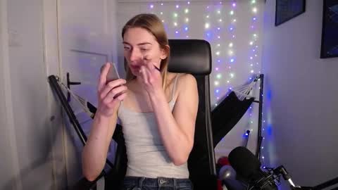 millie_lacroix online show from January 28, 2025, 9:19 am