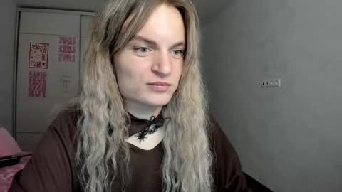 Snapshot of millikira006 chatting on May 9, 2026, 7:19 pm mili-kira online show from May 9, 2026, 7:19 pm