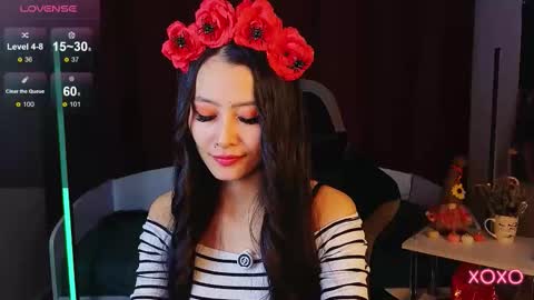 milly__foxy online show from October 28, 2025, 3:04 pm