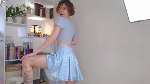 Snapshot of milly_ross23 chatting on December 20, 2024, 7:01 am Milly online show from December 20, 2024, 7:01 am