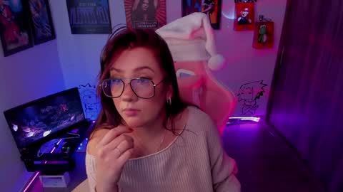 Monkey D Maddie online show from December 5, 2024, 8:33 pm