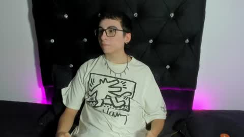 milogm_ online show from July 6, 2026, 8:22 pm