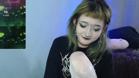 Snapshot of milten_trish chatting on May 11, 2026, 2:12 pm milten_trish online show from May 11, 2026, 2:12 pm