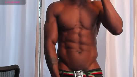 Snapshot of miltonn_jakee chatting on January 17, 2025, 9:50 pm Miltonn online show from January 17, 2025, 9:50 pm