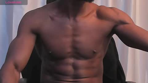 Snapshot of miltonn_jakee chatting on January 22, 2025, 1:53 am Miltonn online show from January 22, 2025, 1:53 am
