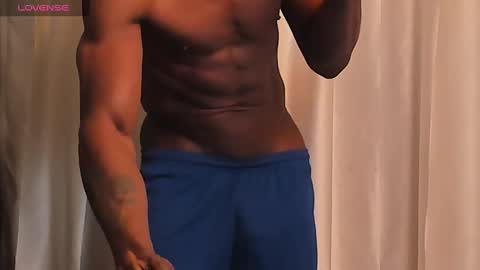 Snapshot of miltonn_jakee chatting on January 24, 2025, 11:02 pm Miltonn online show from January 24, 2025, 11:02 pm