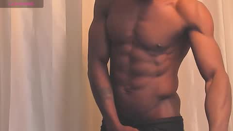 Snapshot of miltonn_jakee chatting on January 29, 2025, 3:33 am Miltonn online show from January 29, 2025, 3:33 am