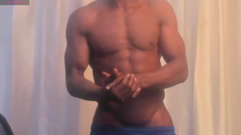 Snapshot of miltonn_jakee chatting on February 3, 2025, 10:32 pm Miltonn online show from February 3, 2025, 10:32 pm