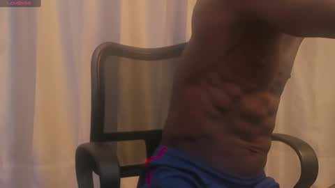 Snapshot of miltonn_jakee chatting on February 4, 2025, 4:59 am Miltonn online show from February 4, 2025, 4:59 am