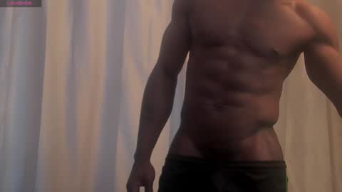 Snapshot of miltonn_jakee chatting on February 4, 2025, 10:34 pm Miltonn online show from February 4, 2025, 10:34 pm