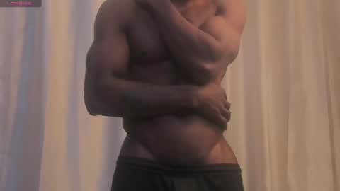 Snapshot of miltonn_jakee chatting on February 5, 2025, 5:20 am Miltonn online show from February 5, 2025, 5:20 am