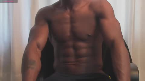 Snapshot of miltonn_jakee chatting on February 7, 2025, 7:06 pm Miltonn online show from February 7, 2025, 7:06 pm
