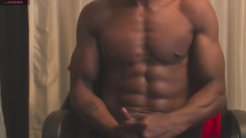 Snapshot of miltonn_jakee chatting on February 8, 2025, 2:15 am Miltonn online show from February 8, 2025, 2:15 am