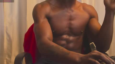 Snapshot of miltonn_jakee chatting on February 9, 2025, 10:21 pm Miltonn online show from February 9, 2025, 10:21 pm