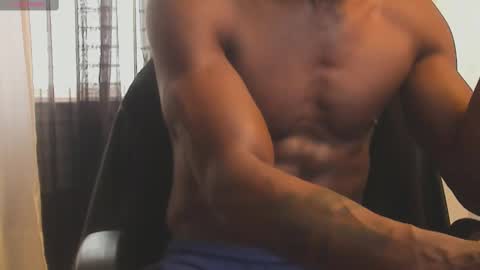 Snapshot of miltonn_jakee chatting on February 10, 2025, 6:24 pm Miltonn online show from February 10, 2025, 6:24 pm