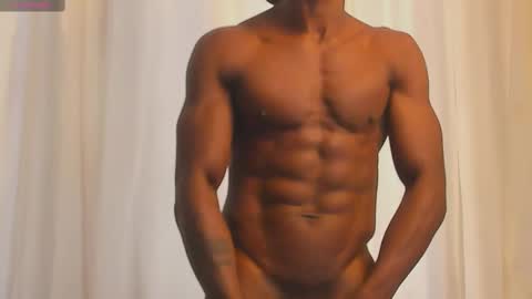 Snapshot of miltonn_jakee chatting on February 10, 2025, 9:25 pm Miltonn online show from February 10, 2025, 9:25 pm