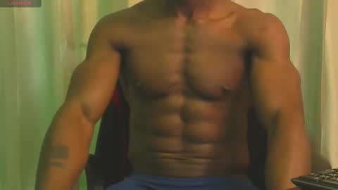 Snapshot of miltonn_jakee chatting on February 11, 2025, 3:29 am Miltonn online show from February 11, 2025, 3:29 am