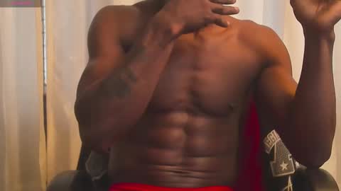 Snapshot of miltonn_jakee chatting on February 12, 2025, 9:43 pm Miltonn online show from February 12, 2025, 9:43 pm