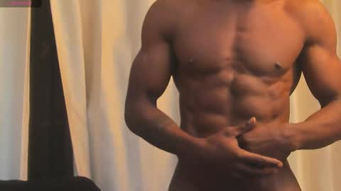 Snapshot of miltonn_jakee chatting on February 15, 2025, 4:58 am Miltonn online show from February 15, 2025, 4:58 am