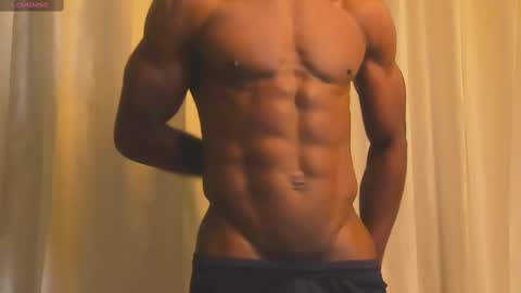 Snapshot of miltonn_jakee chatting on February 20, 2025, 1:36 am Miltonn online show from February 20, 2025, 1:36 am