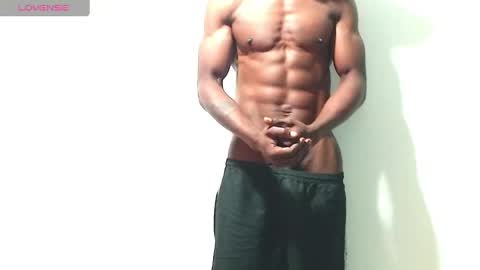 Snapshot of miltonn_jakee chatting on March 11, 2025, 5:27 am Miltonn online show from March 11, 2025, 5:27 am