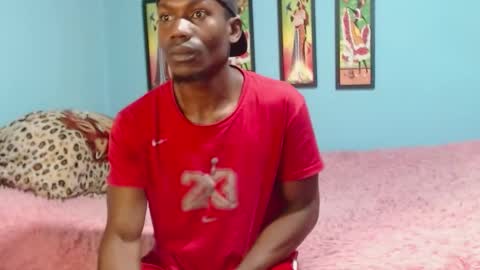 Snapshot of miltonn_jakee chatting on October 20, 2025, 12:22 am Miltonn online show from October 20, 2025, 12:22 am