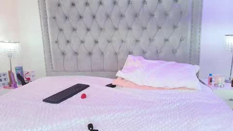 Milu ballmer  online show from March 7, 2025, 2:34 pm