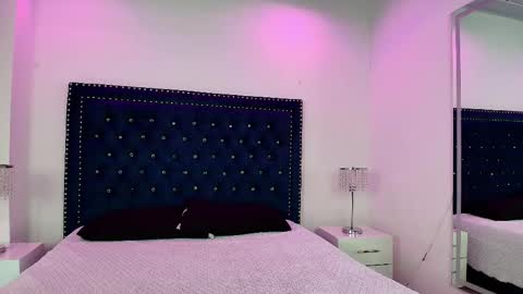 Milu ballmer  online show from September 19, 2025, 6:19 pm