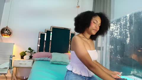 milu_brunnete online show from June 6, 2026, 12:32 pm