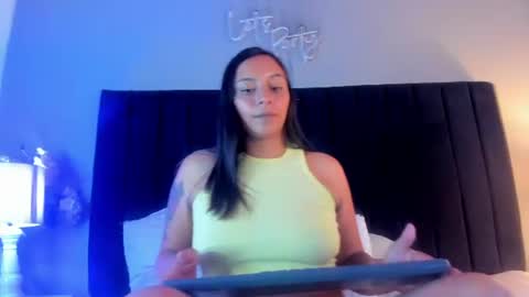 milu_dh online show from July 15, 2026, 5:12 am