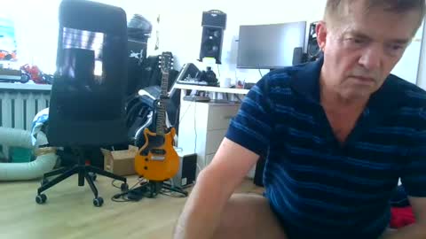 Snapshot of milymen26 chatting on July 5, 2026, 5:47 am Milymen26 Polish man master fereskik straight mature online show from July 5, 2026, 5:47 am
