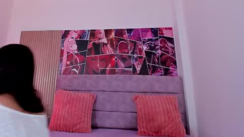 Snapshot of mimi_blossom chatting on February 26, 2026, 11:42 am Mila online show from February 26, 2026, 11:42 am