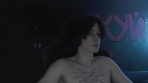 Max online show from October 7, 2025, 1:36 am