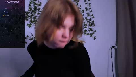 hi Im Mina  online show from February 19, 2025, 12:33 pm