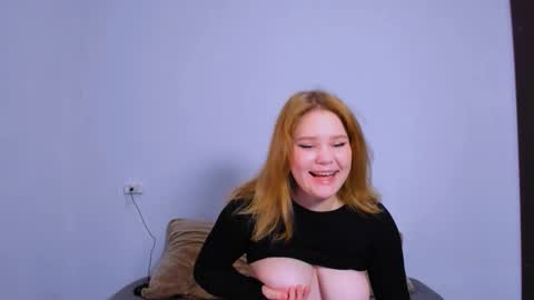 hi Im Mina  online show from October 12, 2025, 10:53 pm