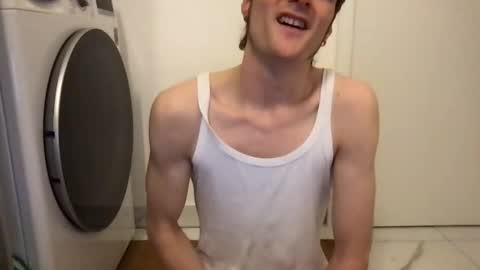 Snapshot of mindly chatting on December 13, 2024, 8:26 pm Mindly online show from December 13, 2024, 8:26 pm