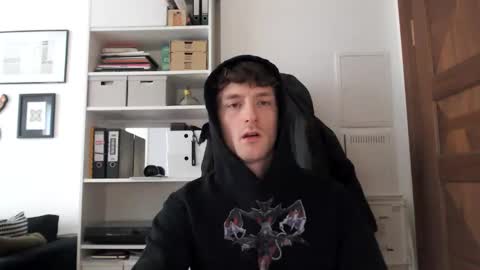 Snapshot of mindly chatting on December 16, 2025, 11:04 am Mindly online show from December 16, 2025, 11:04 am