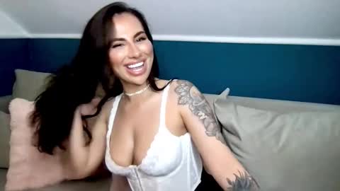 Mindy online show from April 20, 2026, 5:05 pm