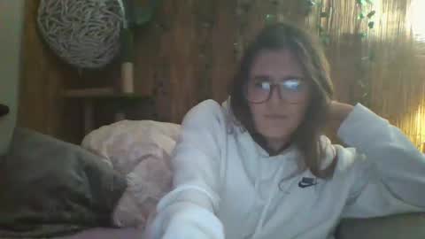 Snapshot of mindymounds chatting on October 16, 2025, 1:12 pm Mindy online show from October 16, 2025, 1:12 pm