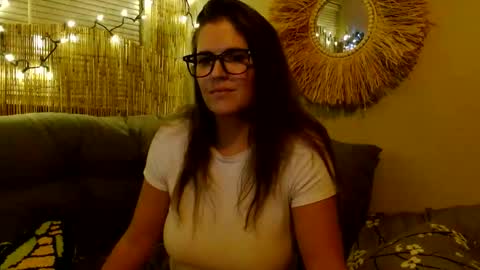 Mindy online show from October 30, 2025, 6:15 am