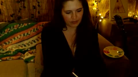 Snapshot of mindymounds chatting on December 22, 2025, 10:45 am Mindy online show from December 22, 2025, 10:45 am