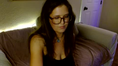 Snapshot of mindymounds chatting on February 10, 2026, 8:07 am Mindy online show from February 10, 2026, 8:07 am