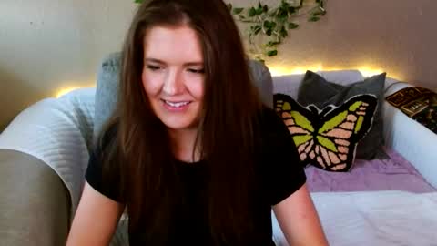 Snapshot of mindymounds chatting on February 18, 2026, 10:28 pm Mindy online show from February 18, 2026, 10:28 pm