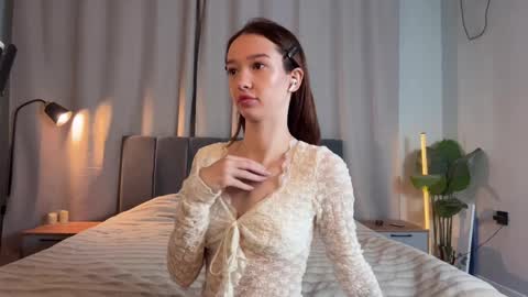 Snapshot of minicleo chatting on April 3, 2026, 2:15 pm Cleo online show from April 3, 2026, 2:15 pm