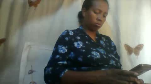 Snapshot of minie4tina chatting on November 11, 2025, 9:20 am Minie4Tina online show from November 11, 2025, 9:20 am