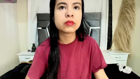 minilove_01 online show from May 29, 2026, 12:03 pm